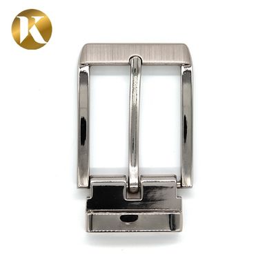 China Smooth Surface 35mm Pin Belt Buckles Widely Used For Unisex Bag / Belt supplier