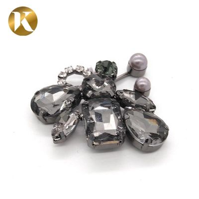 Bee Shaped Popular Rhinestone Shoe Buckle Nickel / Black / Gold Color supplier