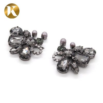 Bee Shaped Popular Rhinestone Shoe Buckle Nickel / Black / Gold Color supplier