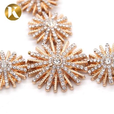 T Shape Rhinestone Women Metal Shoe Buckles With Fashion Appearance supplier