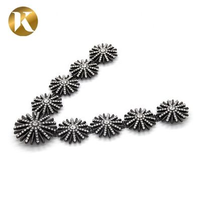Custom V Shape Decorative Shoe Clips 110mm*95mm Zinc Alloy Material supplier